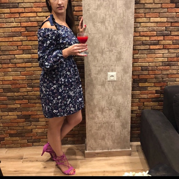 Beautiful dress 👗 size L - Picture 2 of 13